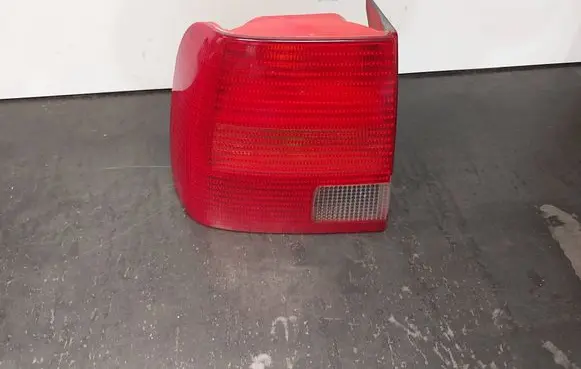 Volkswagen PASSAT B5 Rear/tail lights 3B5945095F