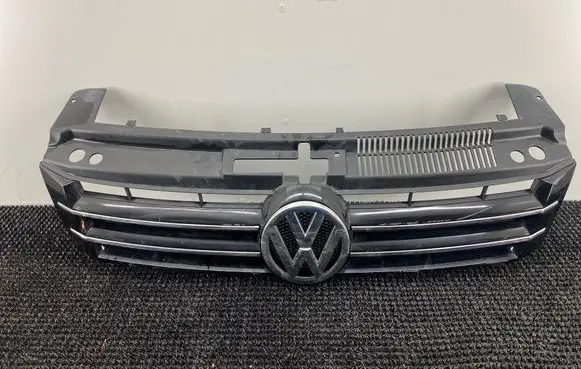 Volkswagen Sharan Front grill 7N0853653A 7N0853651D