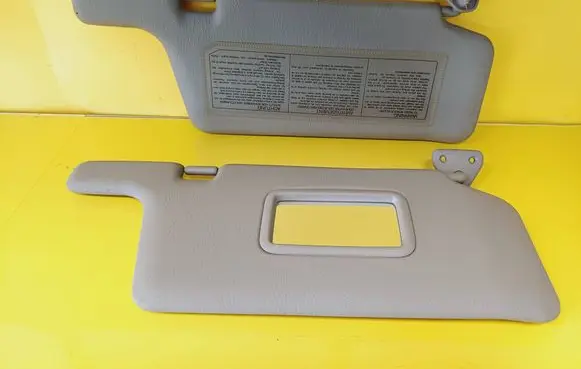 Nissan Primera Sun visor