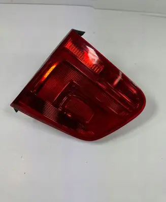 Tailgate rear/tail lights