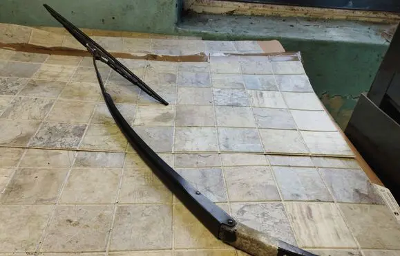 Honda FR-V Windshield/front glass wiper blade 