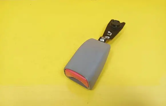 Mazda Demio Front seatbelt buckle 