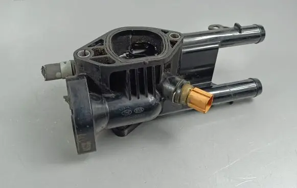KIA Sorento Other engine bay part 256202GGA0