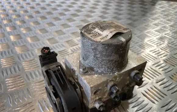 Ford S-MAX ABS Pump 6G912M110AG ENP4206G 6G912M110