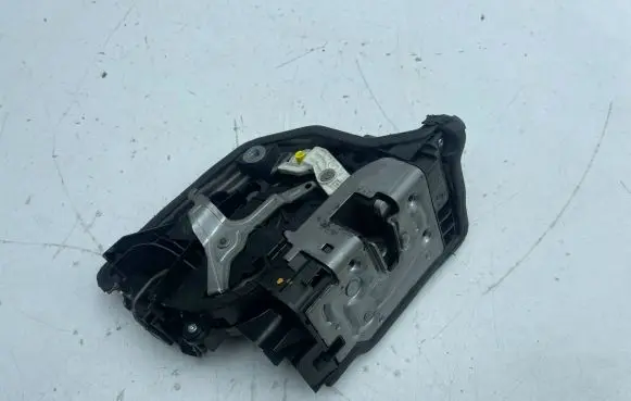 BMW i3 Front door lock 7281936