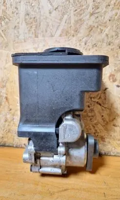 BMW 3 E46 Power steering pump 91208