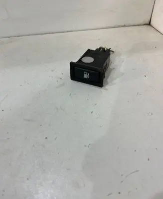 Toyota Avensis T250 Fuel tank opening switch 156775