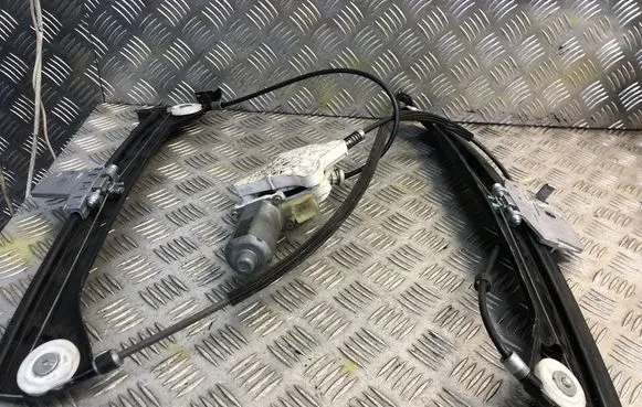 Mercedes-Benz CLK A209 C209 Front door window regulator with motor 2308200942