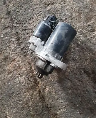 Volkswagen Touran I Starter motor