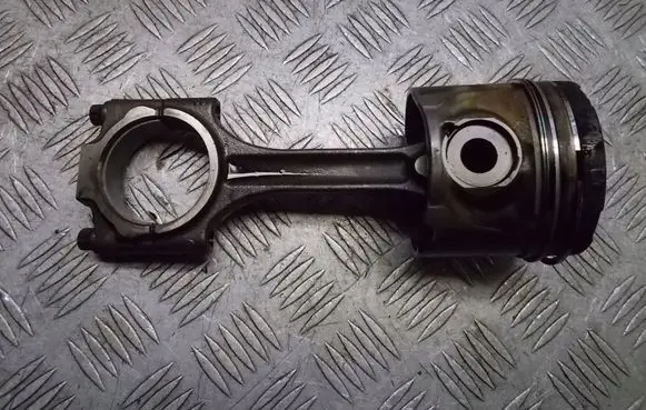 Volvo S80 Piston 
