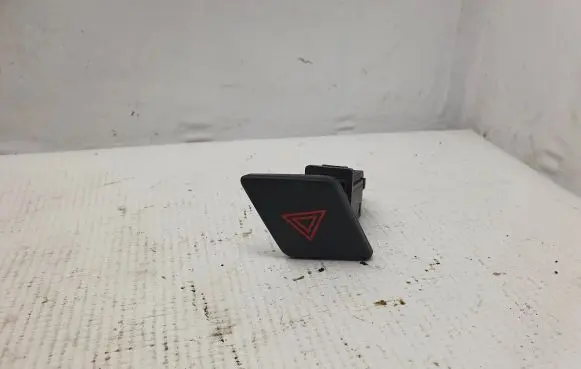 Toyota Yaris Hazard light switch 843320D020