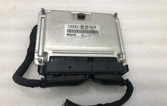 Audi A6 S6 C5 4B Engine control unit/module ECU 038906019BS