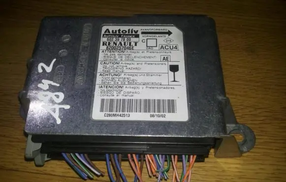 Renault Megane II Airbag control unit/module 602397800 8200257046e