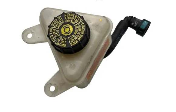 Ford Explorer VI Brake fluid reservoir L1MC2N147AC