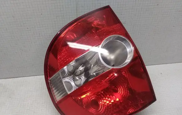 Volkswagen Fox Rear/tail lights 140505 6128861 XB2263