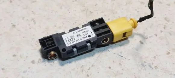 Audi A6 S6 C5 4B Airbag deployment crash/impact sensor 8E0959643A 200303 02318054E99C