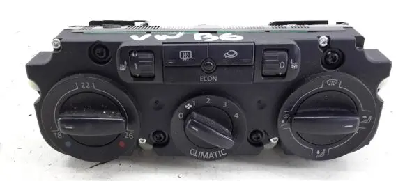 Volkswagen PASSAT B6 Climate control unit