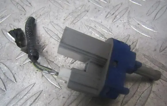 Mazda 3 I Brake pedal sensor switch bp4k