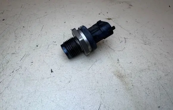 Opel Zafira B Fuel pressure sensor 0281002706