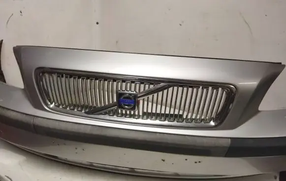 Volvo V70 Front bumper 09484239 14562