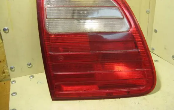 Mercedes-Benz E W210 Tailgate rear/tail lights A2108202364