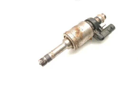 Ford C-MAX II Fuel injector DM5G-9F593-AA