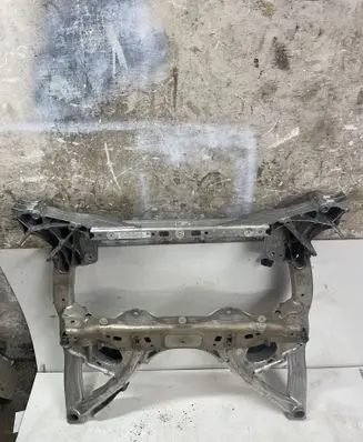 BMW 5 G30 G31 Front subframe 6861106 600157907