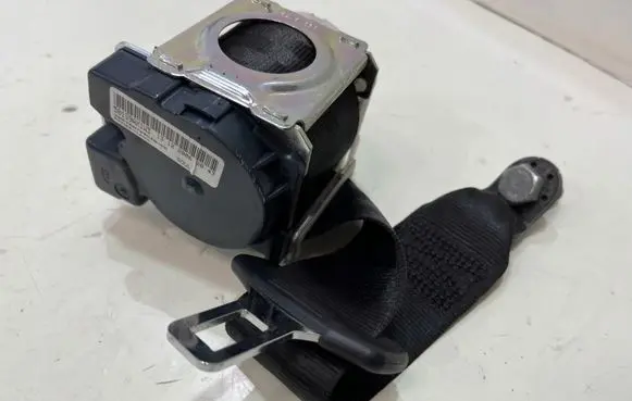 Audi TT TTS Mk2 Rear seatbelt 8J8857805B | 68475634065314,459