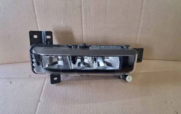 BMW 3 G20 G21 Front fog light 7433788