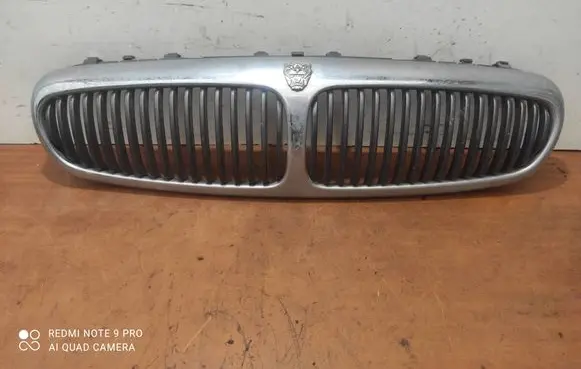 Jaguar X-Type Front grill