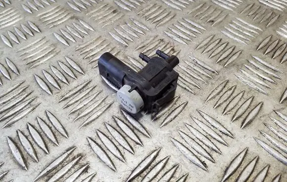 Vacuum valve