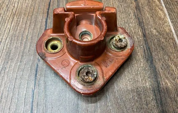 Mercedes-Benz SL R129 Spark distributor cap 1191580131 1234332408