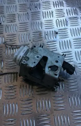 Audi A6 S6 C4 4A Front door lock 4a1837016g