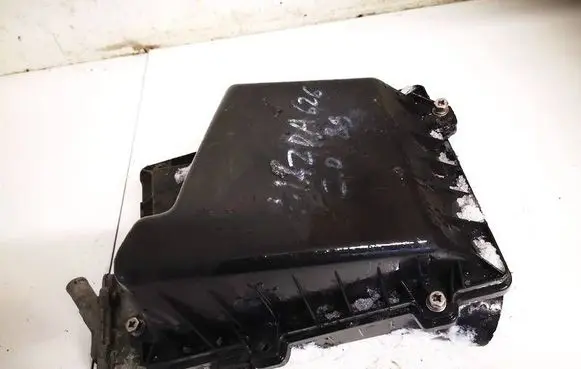 Mazda 626 Air filter box fe6f