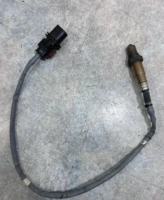 Volkswagen Caddy Lambda probe sensor 04L906262 0281004429