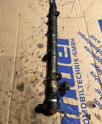 Mercedes-Benz C W203 Fuel main line pipe A6110700395 0445214038