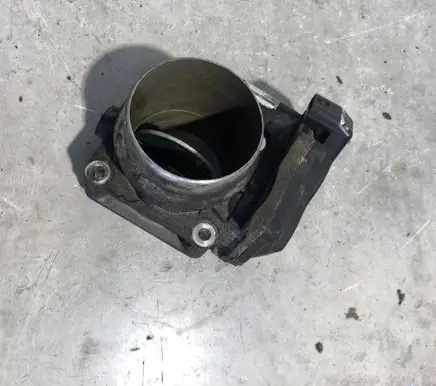 Renault Master III Throttle valve 8201353976 H8201353976
