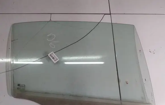 Opel Astra G Rear door window glass AS2