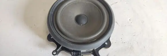 Audi A3 S3 8P Front door speaker 8P0035411 8E0035411