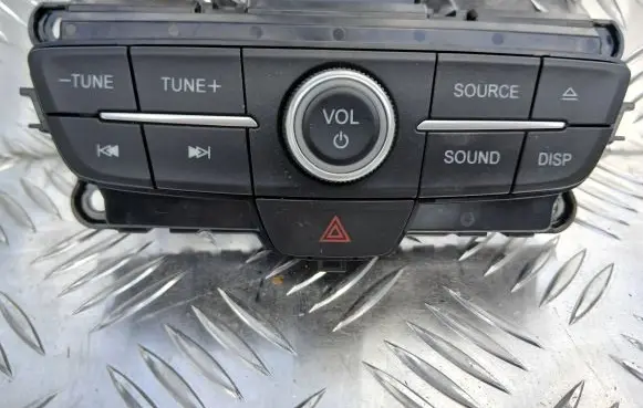 Ford Focus Other switches/knobs/shifts F1ET18K811HD 6C450EB4 1701320