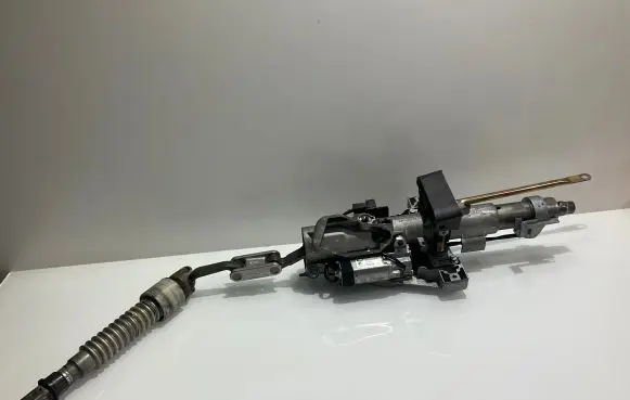 Steering wheel axle set