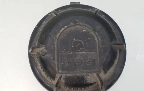 Headlight/headlamp dust cover