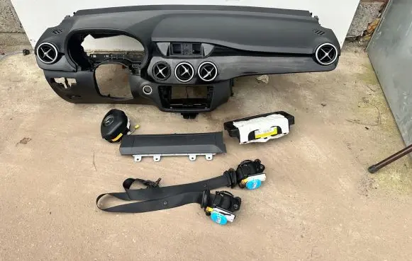 Mercedes-Benz B W246 W242 Dashboard