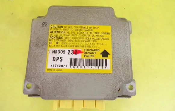 Mitsubishi Galant Airbag control unit/module MR309232 X6T42071