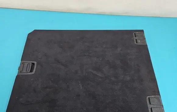 Trunk/boot floor carpet liner