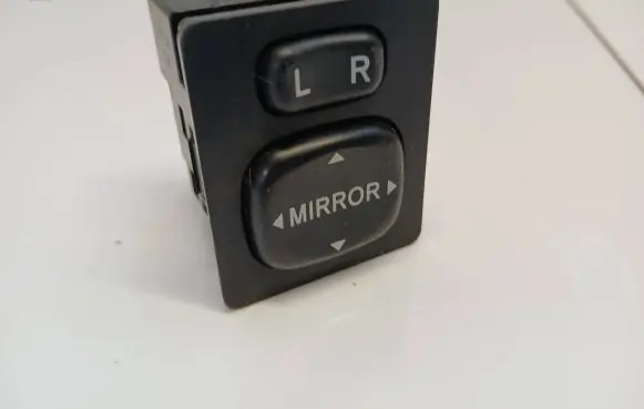 Toyota Corolla Verso AR10 Wing mirror switch 769746F 183574
