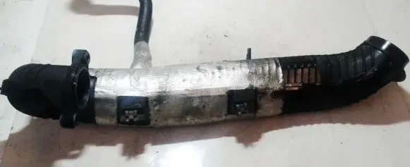 Volvo V50 Air intake hose/pipe 7689557700