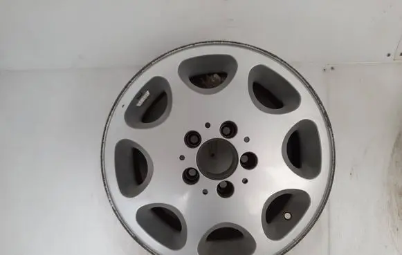 Mercedes-Benz E W124 R15 alloy rim 0370536