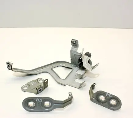 BMW 5 F10 F11 Fender mounting bracket 