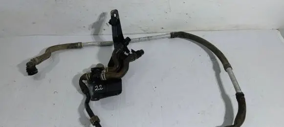 Volkswagen PASSAT B8 Water pump 5Q1819567A